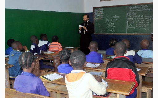 ΜΙΑ ΜΕΡΑ ΜΕ ΤΑ ΠΑΙΔΙΑ ΤΟΥ DOLISIE