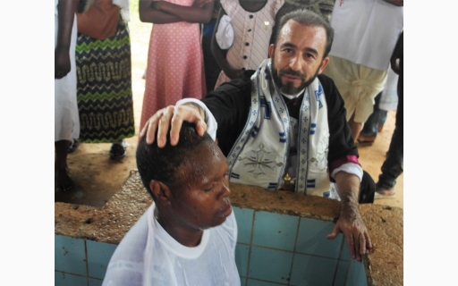 ΒΑΠΤΙΣΕΙΣ ΣΤΟ DOLISIE - ΠΡΟΣΦΟΡΑ ΑΓΑΠΗΣ ΣΤΟ ΟΡΦΑΝΟΤΡΟΦΕΙΟ