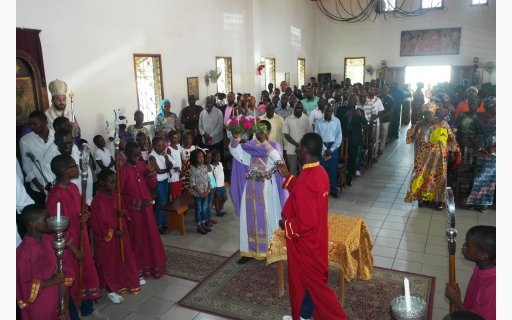 ΚΥΡΙΑΚΗ ΤΗΣ ΣΤΑΥΡΟΠΡΟΣΚΥΝΗΣΕΩΣ ΣΤΟ ΚΟΝΓΚΟ-ΜΠΡΑΖΑΒΙΛ