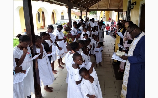 ΒΑΠΤΙΣΕΙΣ ΟΡΘΟΔΟΞΩΝ ΣΤΗ ΠΟΛΗ POINTE-NOIRE