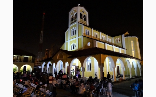 ΤΑ ΠΡΩΤΑ ΧΡΙΣΤΟΥΓΕΝΝΑ ΣΤΟΝ ΝΕΟ ΚΑΘΕΔΡΙΚΟ ΝΑΟ ΤΗΣ Ι.Μ.ΜΠΡΑΖΑΒΙΛ