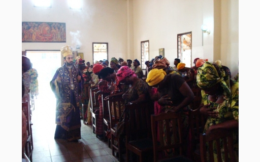 MΕΓΑΛΗ ΠΑΡΑΣΚΕΥΗ ΣΤΟ ΚΟΝΓΚΟ